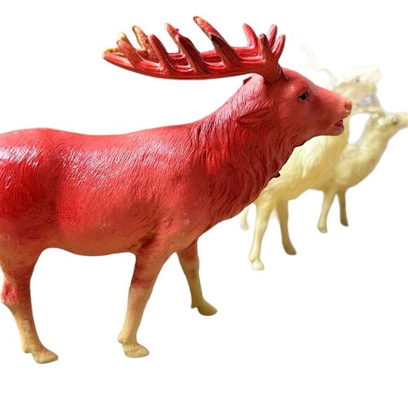 Lot of Vintage Christmas Celluloid Reindeer - Picture 3 of 4